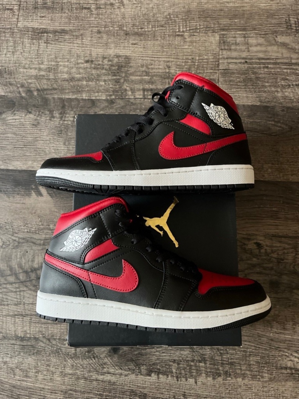 Air Jordan 1 Mid Black Red | Size 9.5 | New